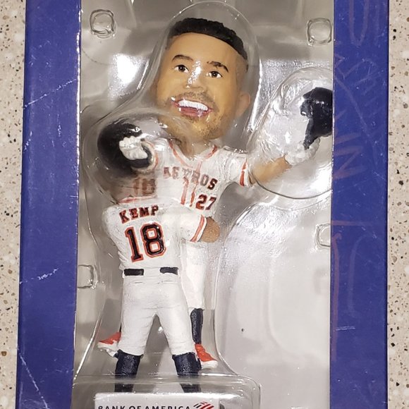 Bobblehead HOUSTON ASTROS JOSE ALTUVE & TONY KEMP HUGS FOR HOMERS. - Picture 2 of 3
